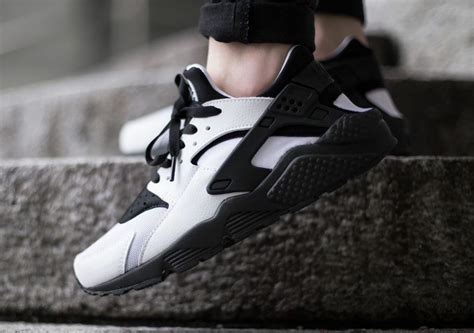 nike huarache white and black